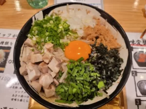 【四川風爆盛りまぜそば】これだ！！製麺総本家 博多とんこつラーメン！