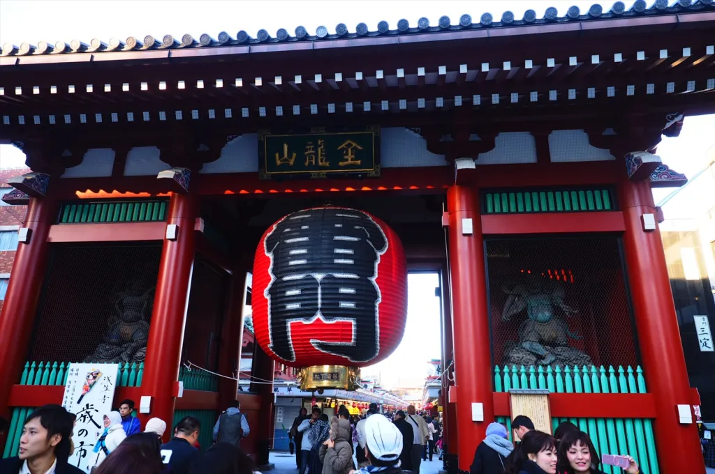 浅草の浅草寺 雷門