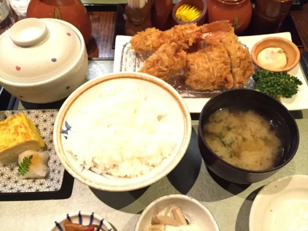 【田むら 銀かつ亭】箱根の行列のできるとんかつ屋さん!