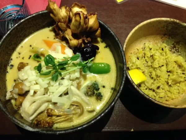 【札幌】イエロー(soup curry yellow)で黄色いスープカレー頂きました!