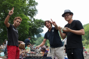 十五島公園の川沿いでバーベキューを1日満喫!札幌市南区