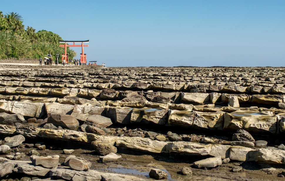 青島神社 鬼の洗濯岩