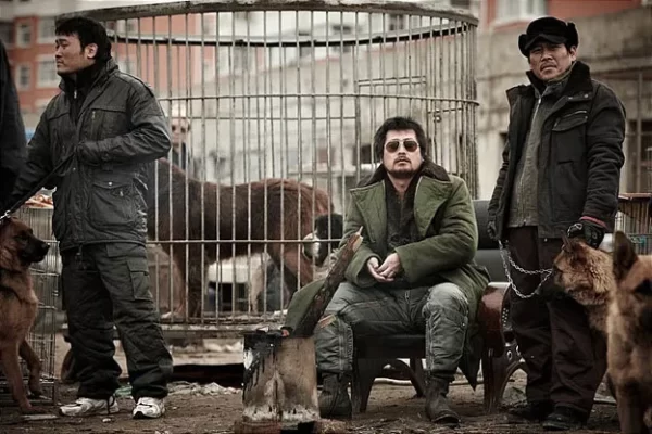 哀しき獣 オノとか包丁で撲殺しすぎでかなりグロい