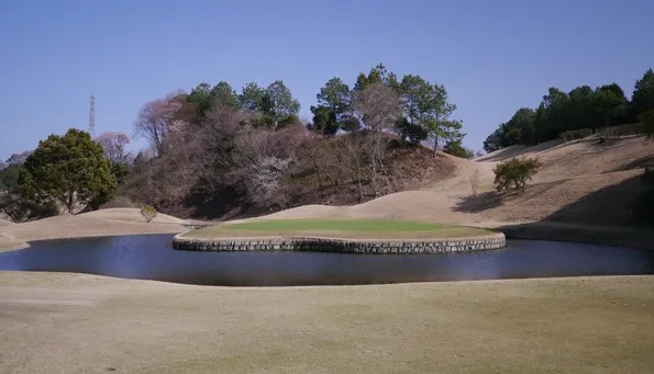 TOSHIN Lake Wood Golf Club（トーシンレイクウッド）