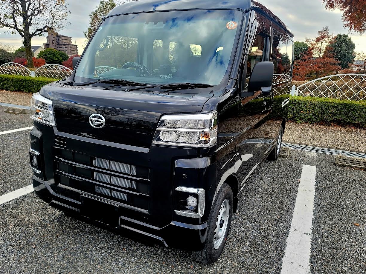 ハイゼットカーゴ デラックス 黒