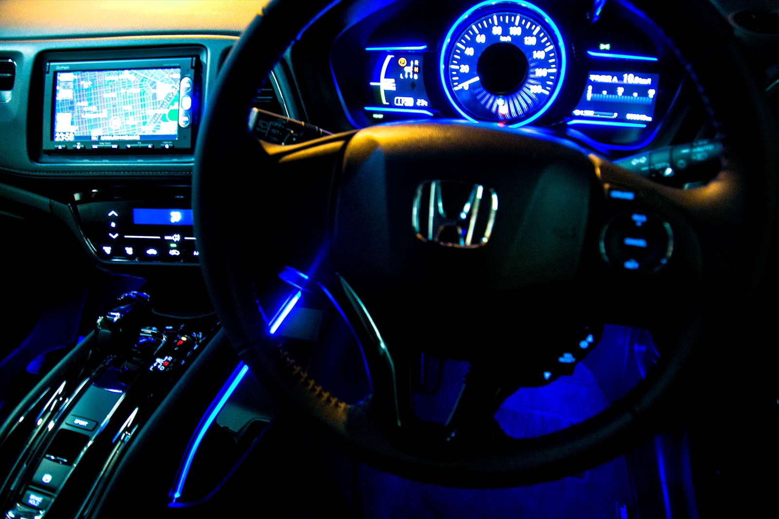 ヴェゼル インテリアイルミネーションと内装